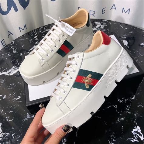 tenis gucci de la abejita|sneakers gucci mujer.